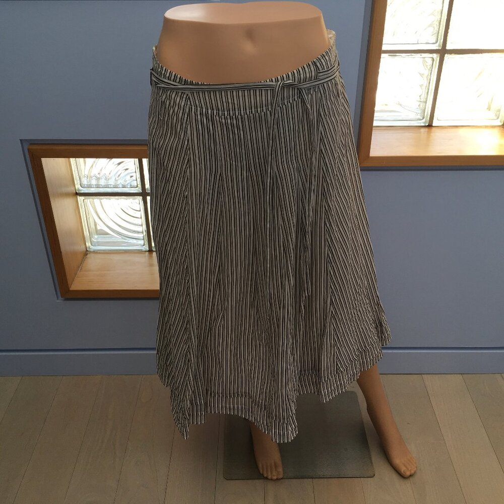 Rina Zin Midi Skirt Size S